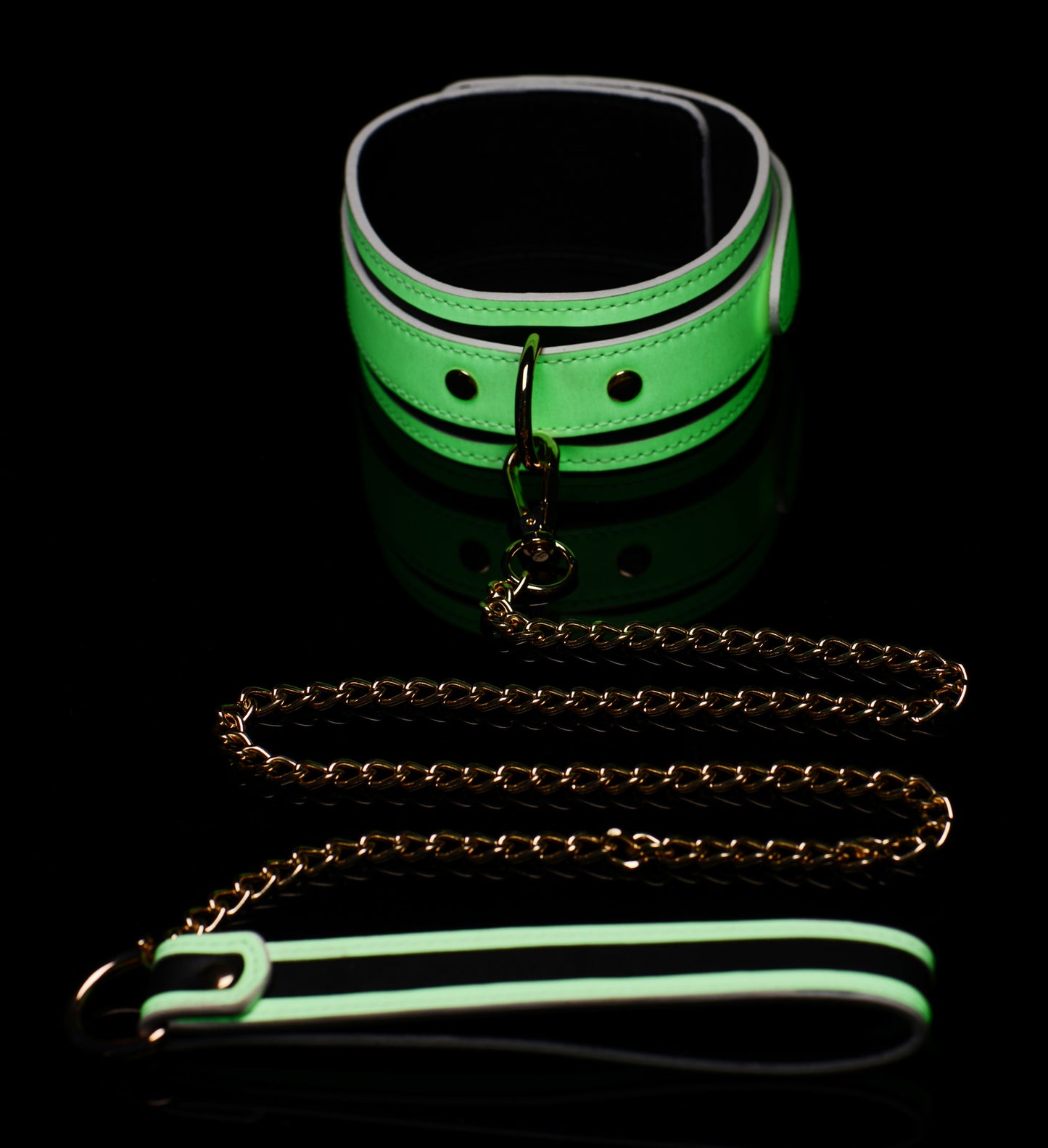 Kink In The Dark Glowing Collar With Leash